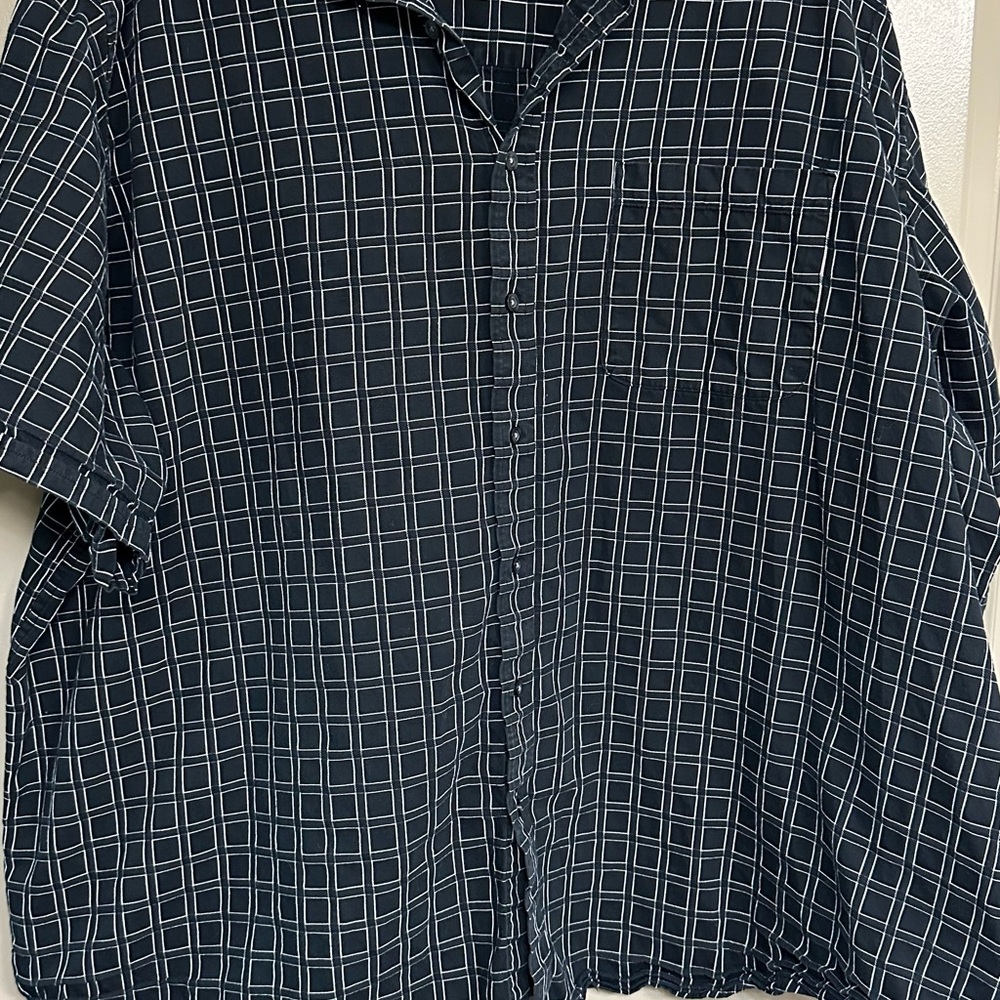 Stylish Black and White Plaid Top